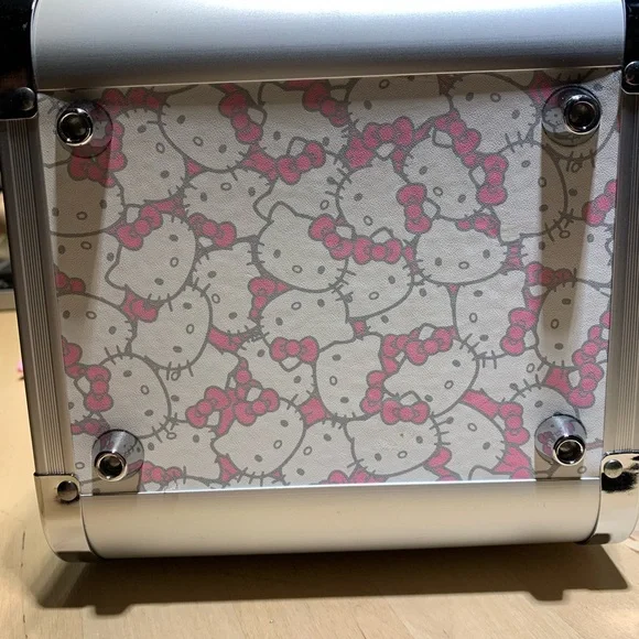 SANRIO HELLO KITTY IMPRESSIONS VANITY SLAYCUBE MAKEUP TRAVEL TRAIN CASE - Picture 10 of 10